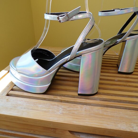 Wild Fable Women's Platforms Iridescent Silver Chunky Heels Womens Size 6 - Picture 9 of 14